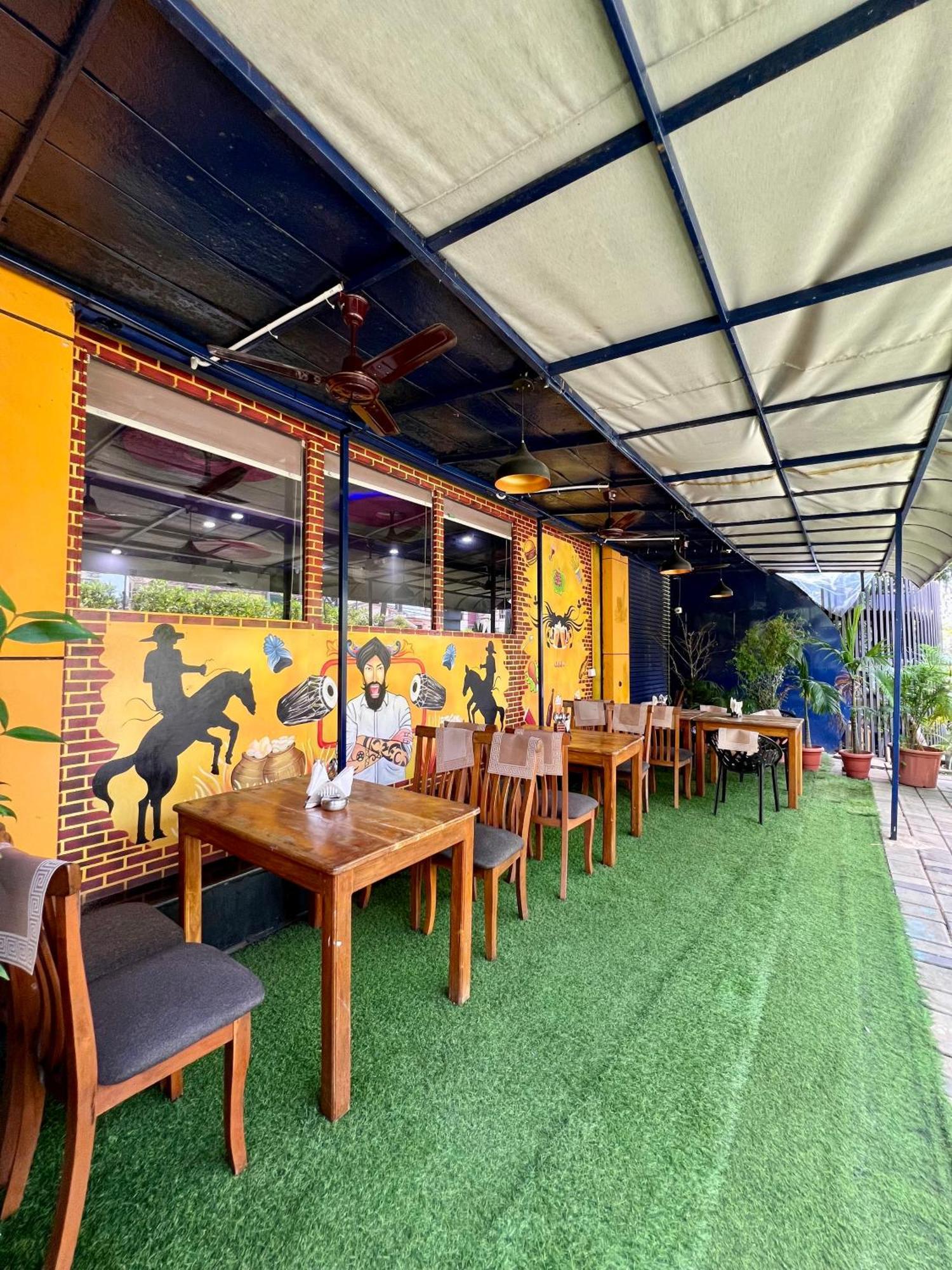 Ratna Sagar Hotel Manipal Exterior foto